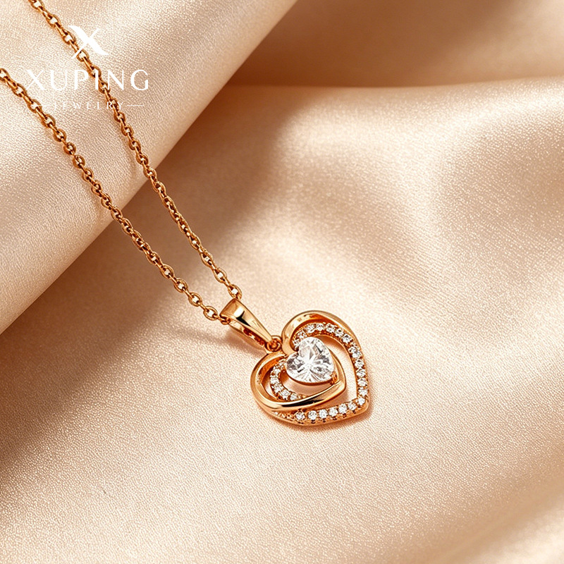 Xuping estilo simple retro aleación de cobre chapado 18k colgante de color simple joyas artificiales huecadas adornos de amor