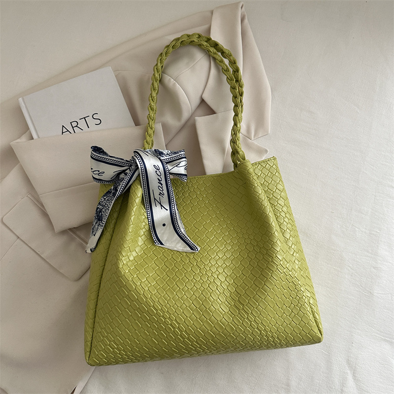 estilo coreano retro 2025 primavera y verano alta bufandas de seda bolso de hombro, bolso de viaje popular este año, bolso de brazo, bolso especial