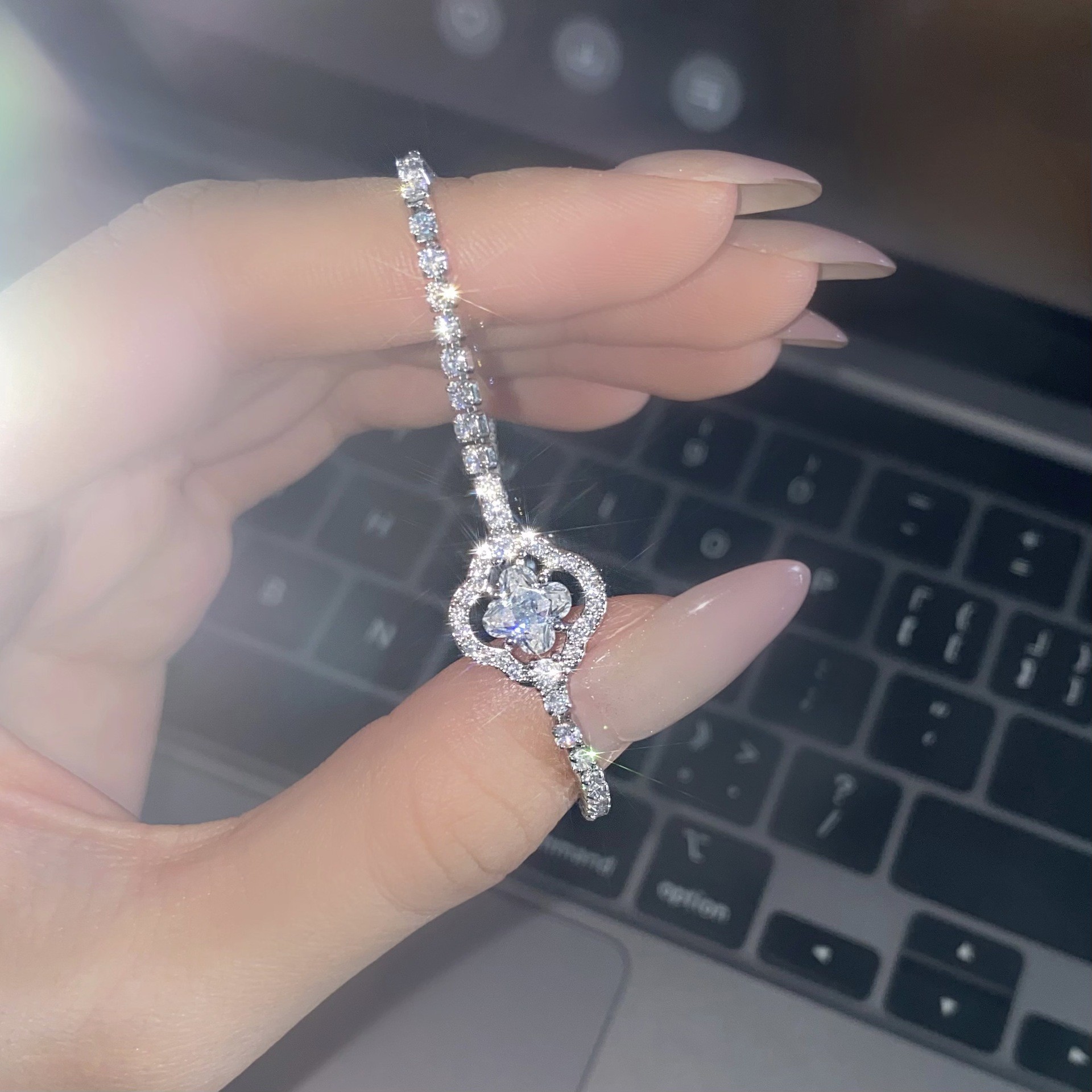 Pulsera de trébol de cuatro hojas SL-83