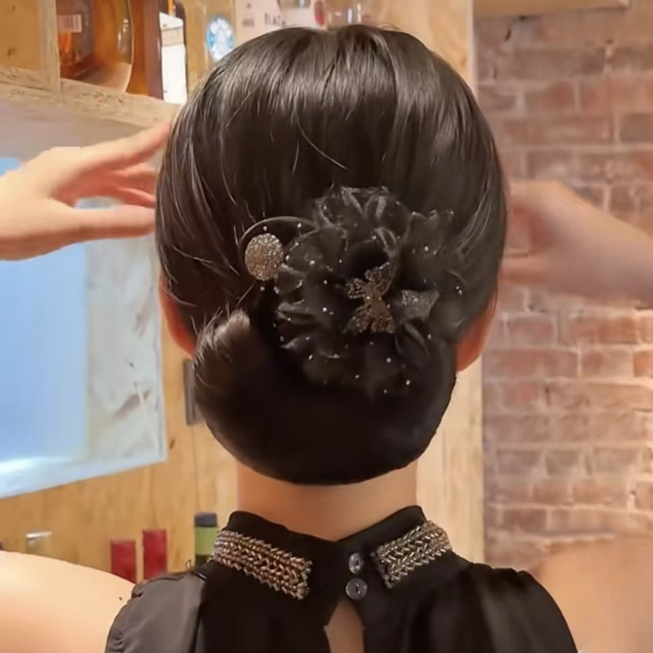Herramienta para peinar el cabello en moño para personas perezosas, clip para moño, herramienta de peinado de mariposa de alta gama para atar el cabello en la parte posterior de la cabeza para mujeres.