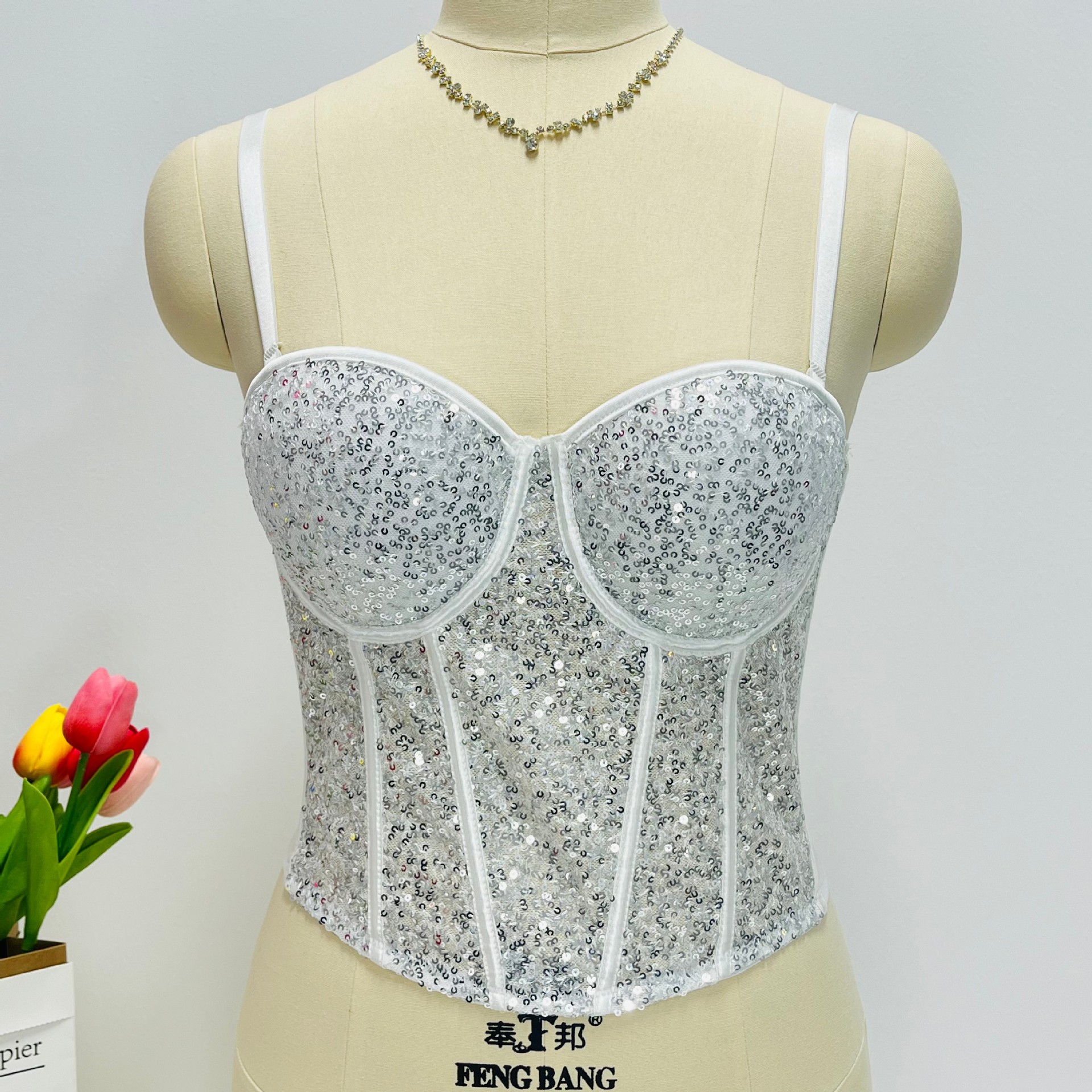 Pequeños tirantes europeos y estadounidenses transfronterizos, lentejuelas, sujetadores, ropa de actuación, blusa plástica sexy, Bar Bundy Fish bone corsé image 10