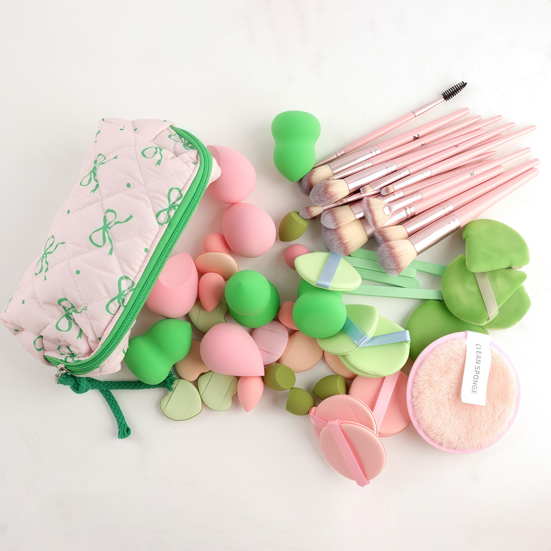68 paquetes de bolsas de cosméticos dulces para niñas, brochas de maquillaje portátiles de gran capacidad, borlas de maquillaje, herramientas de combinación de maquillaje antes y después del maquillaje