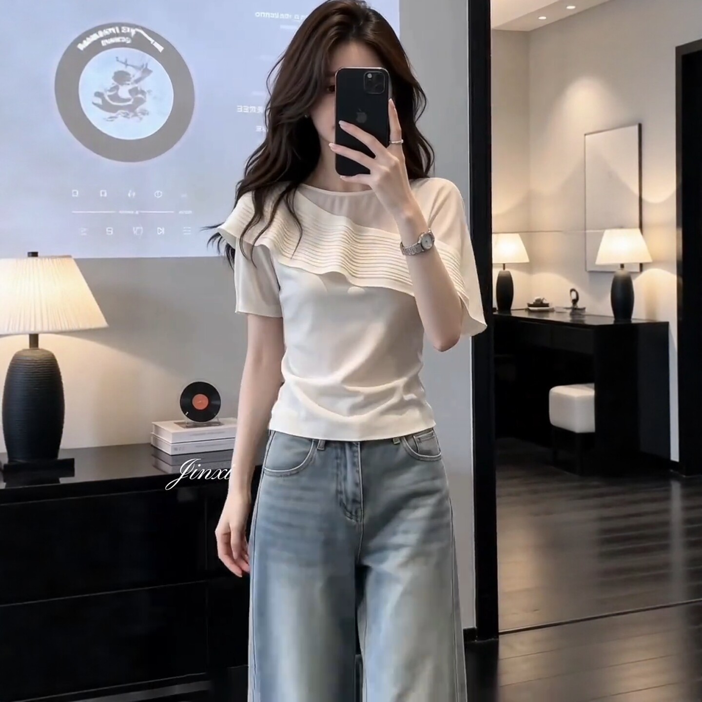 Áo thun nữ tay ngắn cổ tròn chất liệu cotton phối viền ren lá sen kiểu Pháp — màu trắng ngà chi tiết 4
