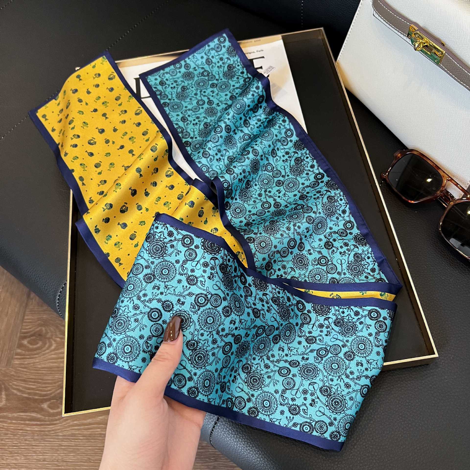 Nueva bufanda de seda pequeña banda larga estrecha para el cabello mujer estilo primavera y otoño moda madre bufanda estilo verano estilo fino serpentina bufanda al por mayor