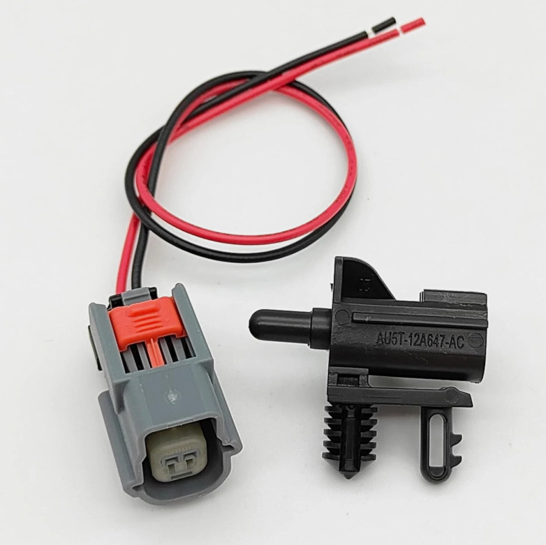 Au5T12A647Ac Is Suitable for Ford Car Outdoor Temperature Sensor Au5Z12A647B Car Sensor