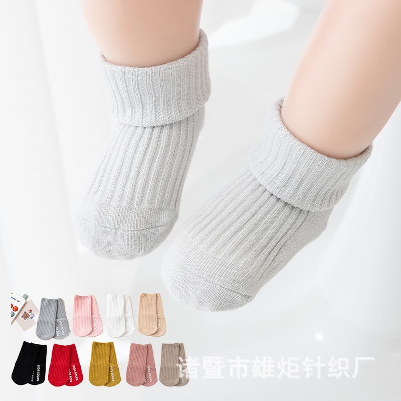 25 calcetines transfronterizos para bebés recién nacidos, una clase de algodón, primavera y otoño, dispensación de pegamento, calcetines de piso de tubo medio para bebés antideslizantes al por mayor 1