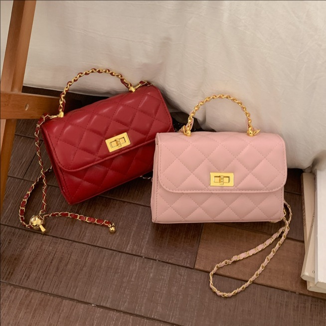 Xiaoxiang transfronterizo estilo bordado bolso cuadrado para mujeres 2026 nuevo popular bolso de cadena simple bolso de mochila diario image 1