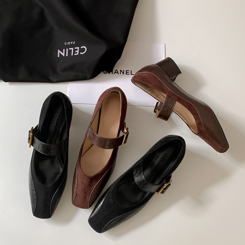 Primavera nuevo estilo retrógrado francés cabeza cuadrada hebilla de talón grueso zapatos de moda universal zapatos de boca superficial para mujeres
