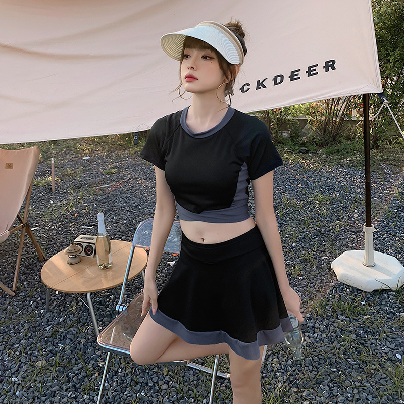 Traje de baño de dos piezas Deportes Falda de adelgazamiento de estilo coreano de moda para mujer traje de baño pequeño pecho push up traje de baño de dos piezas de aguas termales