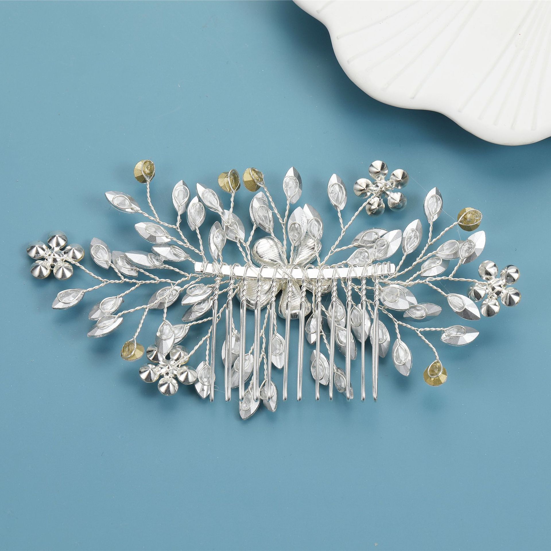 Braut Hochzeit Zubehör Legierung Blumen Diamanten Pflaume Haarkamm display picture 5