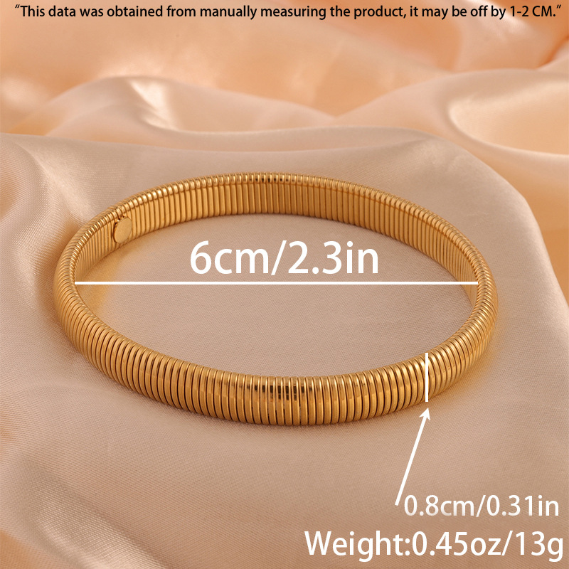 Pulsera de acero inoxidable para niñas de alto grado transfronterizo nueva moda de lujo ligero diseño pulsera transfronteriza europea y americana pulsera personalizada