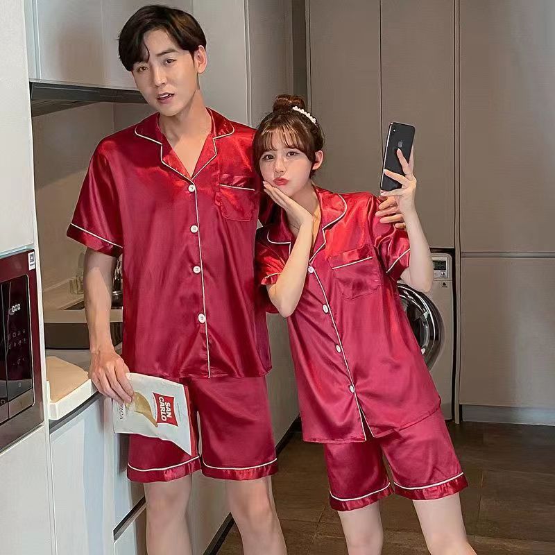 Fabricantes de verano de camisa de dama, pijama de seda de hielo, pantalones cortos de manga corta, set de seda de pareja, ropa de casa de verano para hombres