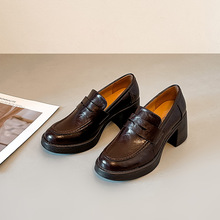 2026�����¿�Ӣ���L����ЬŮ��ɫ�ָ���װٴ�ͨ��һ�_��СƤЬ