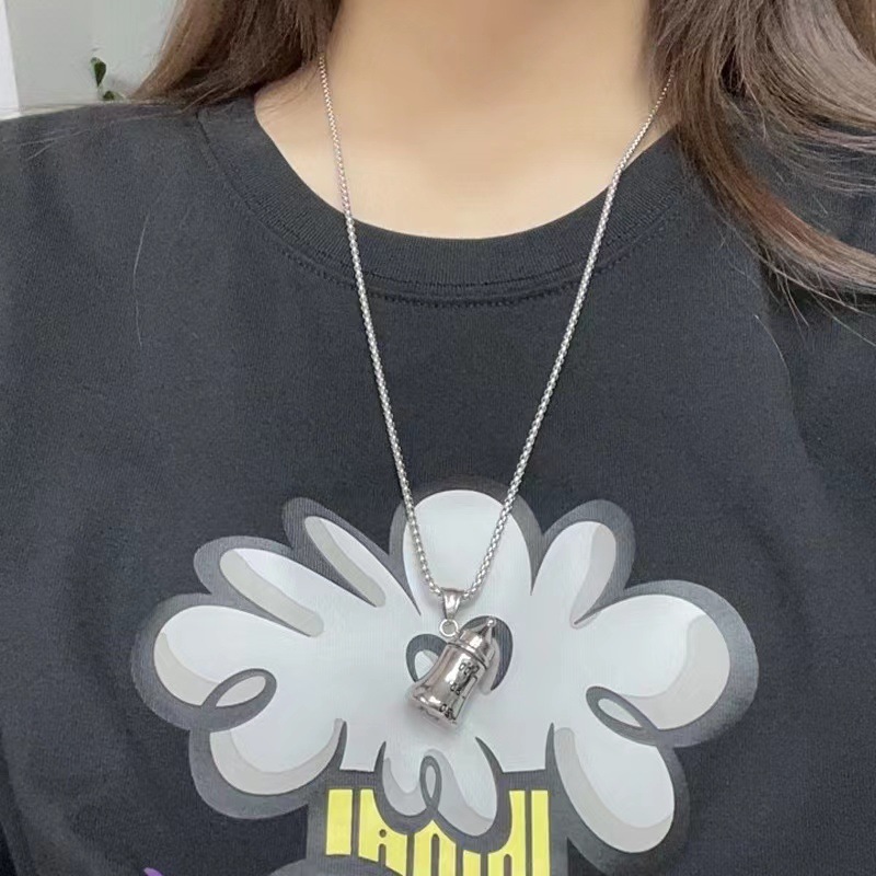 Süße kleine Milchflaschen-Halskette, personalisiertes Hip-Hop-Street-Crowd-Design, Kinderanhänger, trendig für Männer und Frauen_voghion.com