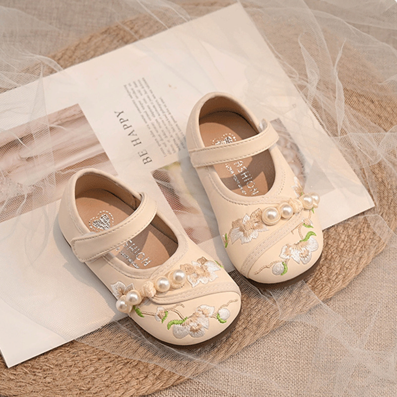 Zapatos Hanfu para niñas, zapatos infantiles a juego con mamianqun, nuevos zapatos de cuero para niñas estilo chino primavera-otoño 2026, zapatos bordados de estilo antiguo. image 2