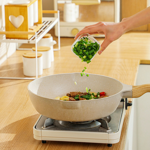 Refrigerator crisper with lid, food-grade lunch box, onion, ginger and garlic storage transparent plastic small box, microwave lunch box