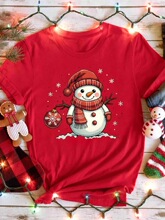 Hot Christmas Gnome And the snowmanT-Shirt for Women Loose R