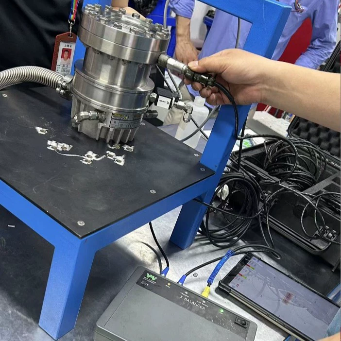 Динамический балансир для молекулярных насосов X-Balancer+ – высокоскоростное динамическое выравнивание, точное измерение, эффективная эксплуатация и обслуживание