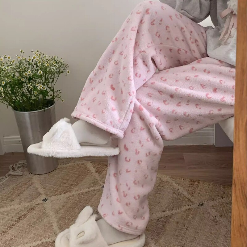 Half-Velvet Pajama Pants for Women, Coral Velvet Long Pants, Autumn and Winter Warm Flannel Pants for Female Students, Can Be Worn Outside, Casual Home Pants Half-Velvet Pajama Pants for Women, Coral Velvet Long Pants, Autumn and Winter Warm Flannel Pants for Female Students, Can Be Worn Outside, Casual Home Pants