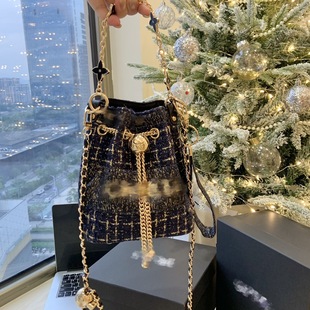 �}�QCC��̨vip�z���������ë��ˮͰ��朗lб������Ůʿ���Y���b