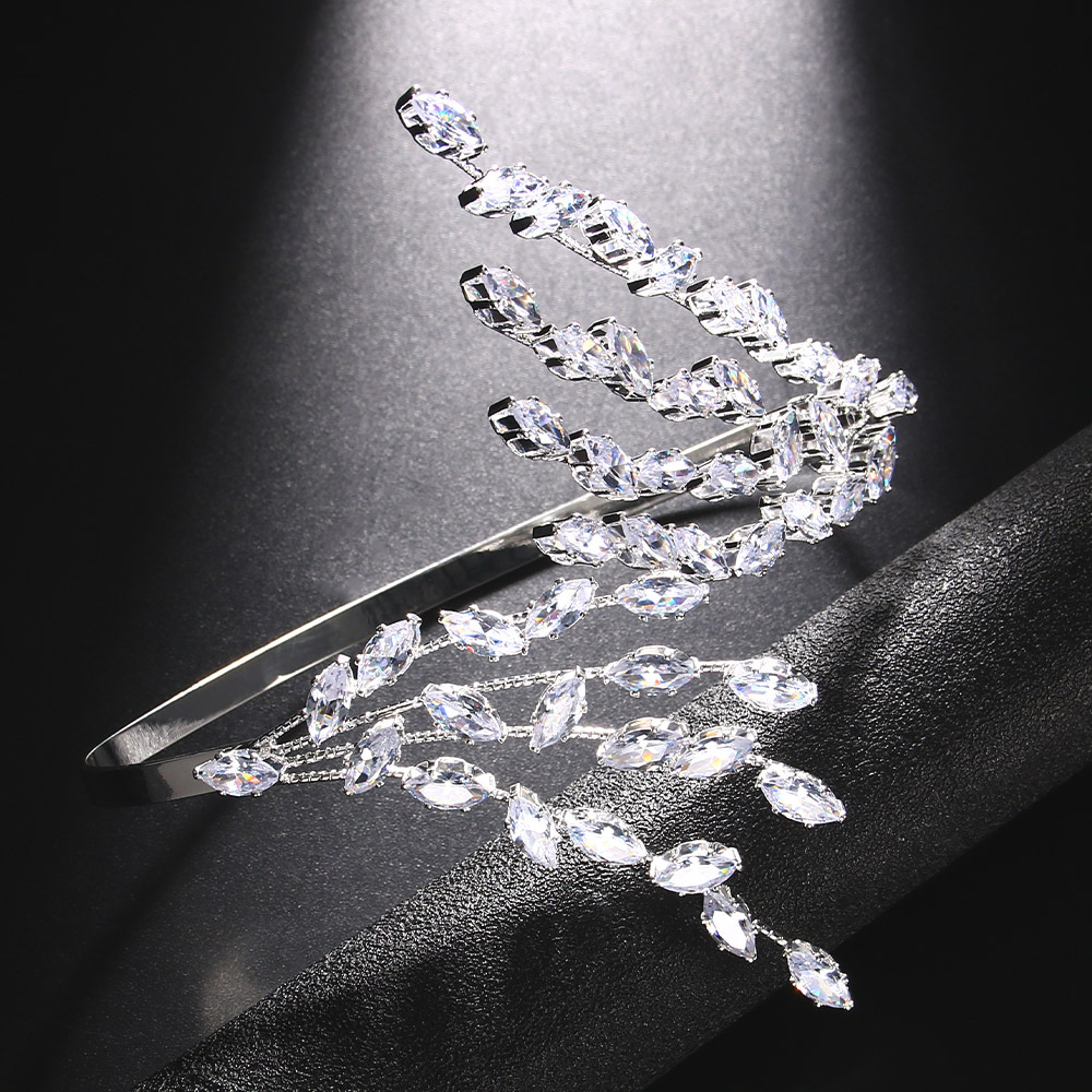 Personalidad de la moda circón pulsera abierta joyería europea y americana pulsera nupcial temperamento femenino accesorios pulsera