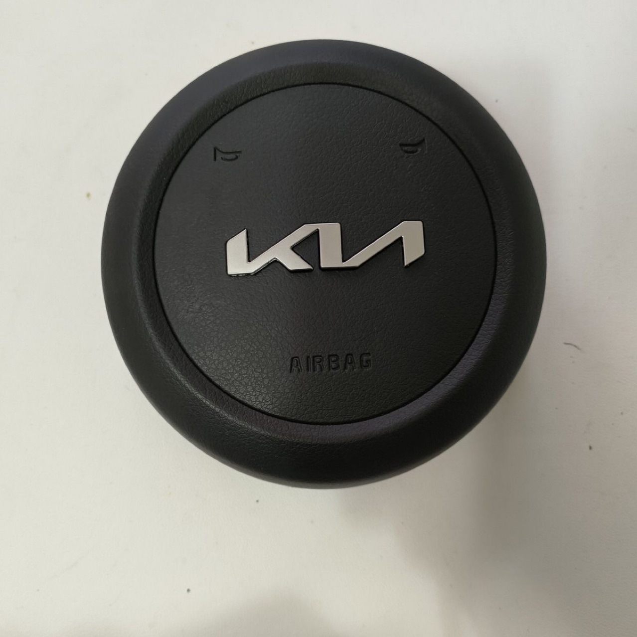 Suitable for Kia's New K3 Main Cover Plate, Steering Wheel Cover, and Horn Cover