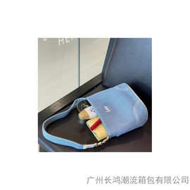 Lee摩登水洗丹宁手提水桶包 小众牛仔腋下包通勤百搭单肩托特女包