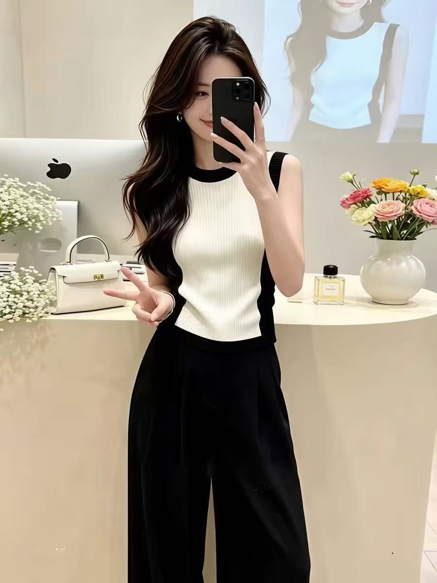 Áo hai dây nữ phối đen trắng tương phản, dáng ôm eo, phong cách Pháp — trắng