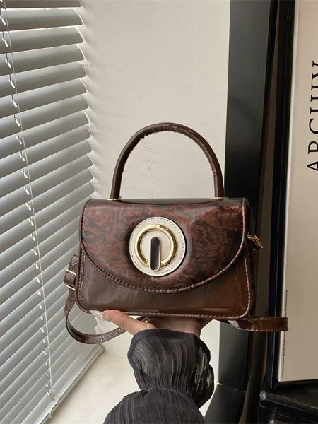 2026 Fall/Winter Fashion Retro Patent Leather Small Square Bag for Women, Handbag, Shoulder Bag, Crossbody Bag with Versatile Lock Decoration