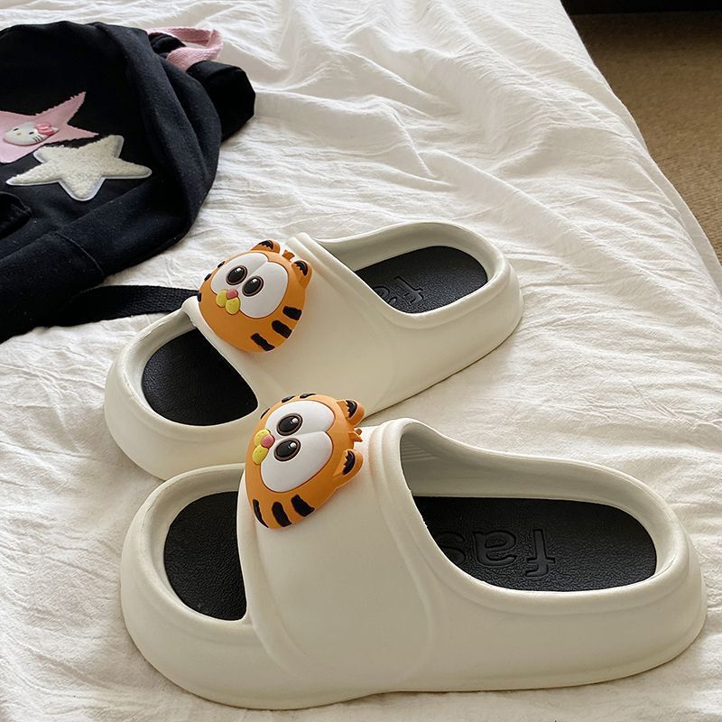New 2025 Thick-Soled Eva Soft-Soled Outer Wear Garfield Non-Slip Non-Smell Cute Summer Slippers for Women Living on Campus and at Home New 2025 Thick-Soled Eva Soft-Soled Outer Wear Garfield Non-Slip Non-Smell Cute Summer Slippers for Women Living on Campus and at Home