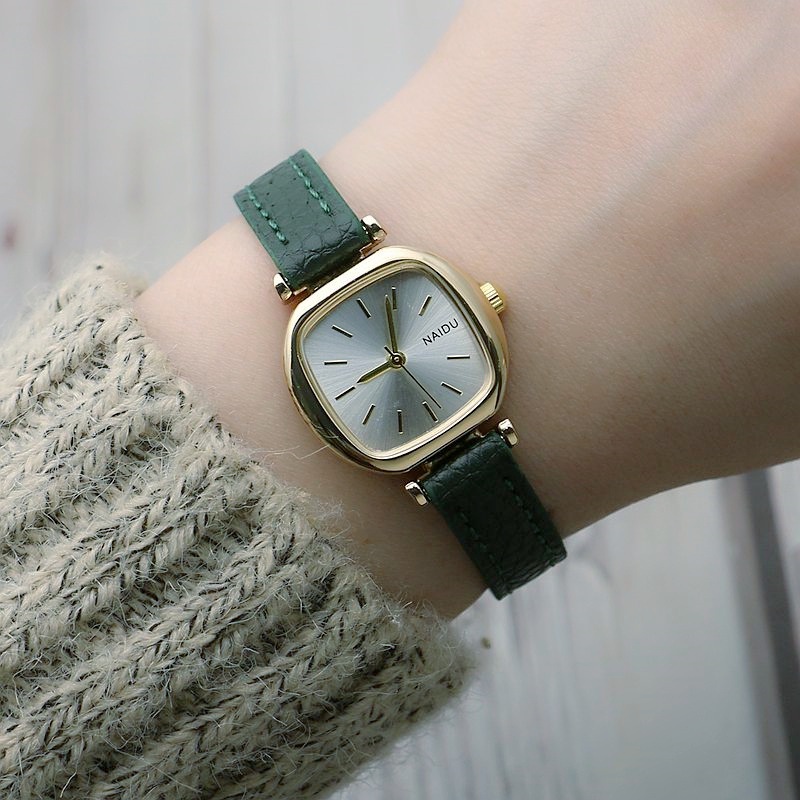 Artistic Oval Small Plate Thin Strap Girls Watch Student Belt Watch Ladies Watch Forest Quartz Watch