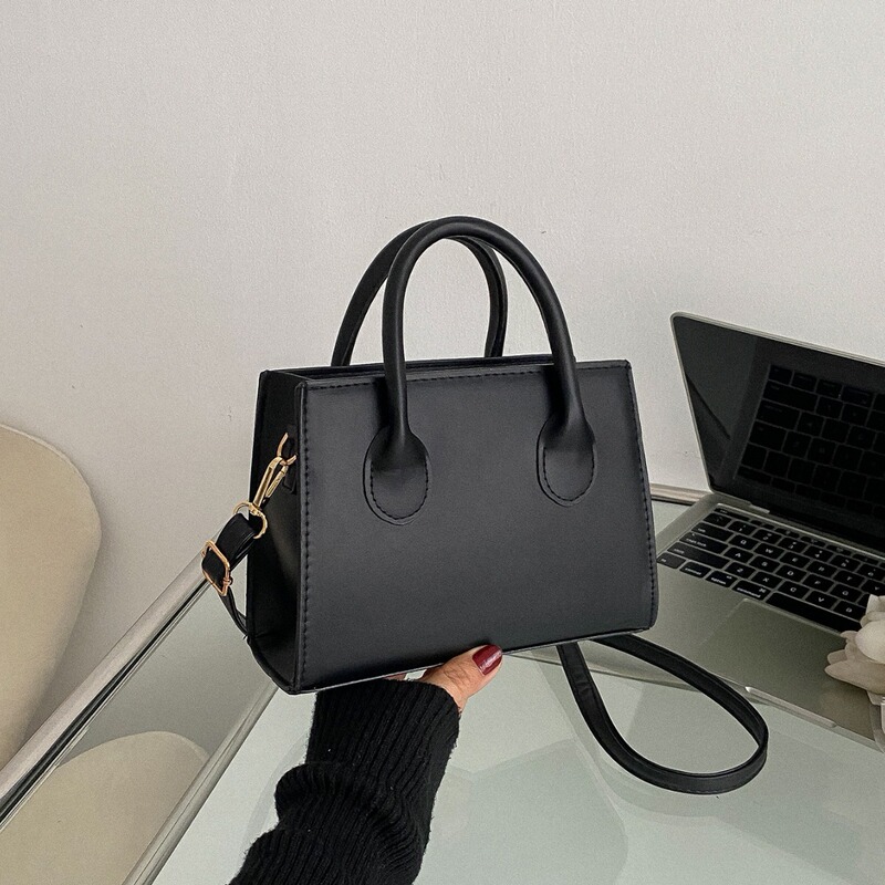 New Small Bag Women's 2022 Popular New Korean Style Fashionable Crossbody Bag Internet Celebrity Fashionable Textural Shoulder Handbag