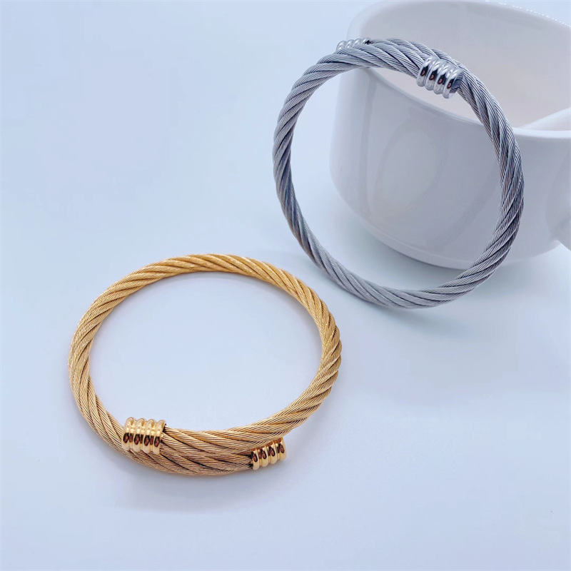 New Simple Titanium Steel 18k Gold Plating Stainless Steel Twist Chain Bracelet display picture 6