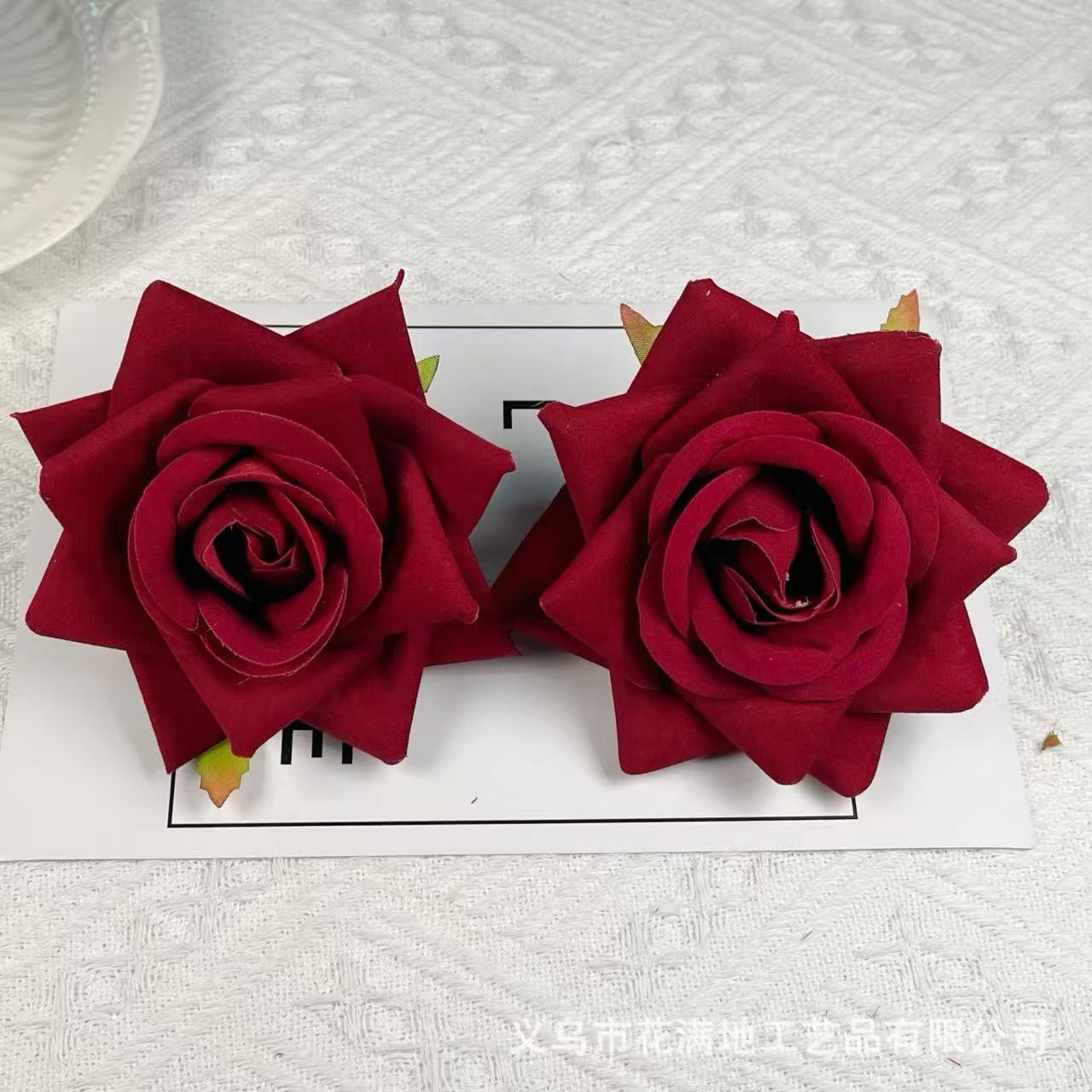 Rosa de Terciopelo Artificial de Seda Alta Simulación para Escenas de Bodas y Arcos