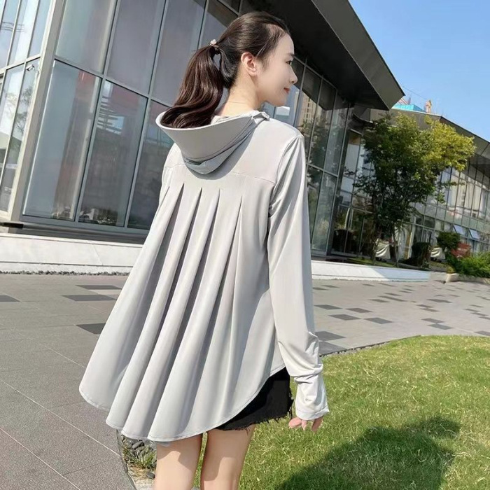 Ropa de protección solar para mujer verano de longitud media 25 nuevo estilo seda de hielo ultravioleta transpirable delgado suelto delantero corto trasero abrigo largo