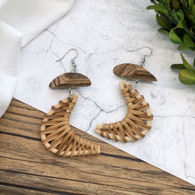 1 Pair Simple Style Geometric Mixed Materials Rattan Drop Earrings display picture 5