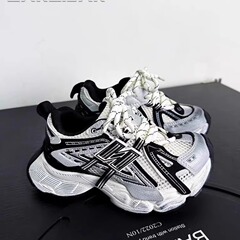 新しい子供用スポーツシューズ、韓国版、ストリートシューズ、中型および大型の子供用男の子用お父さん靴、メッシュ通気性ランニングシューズ、女の子用靴