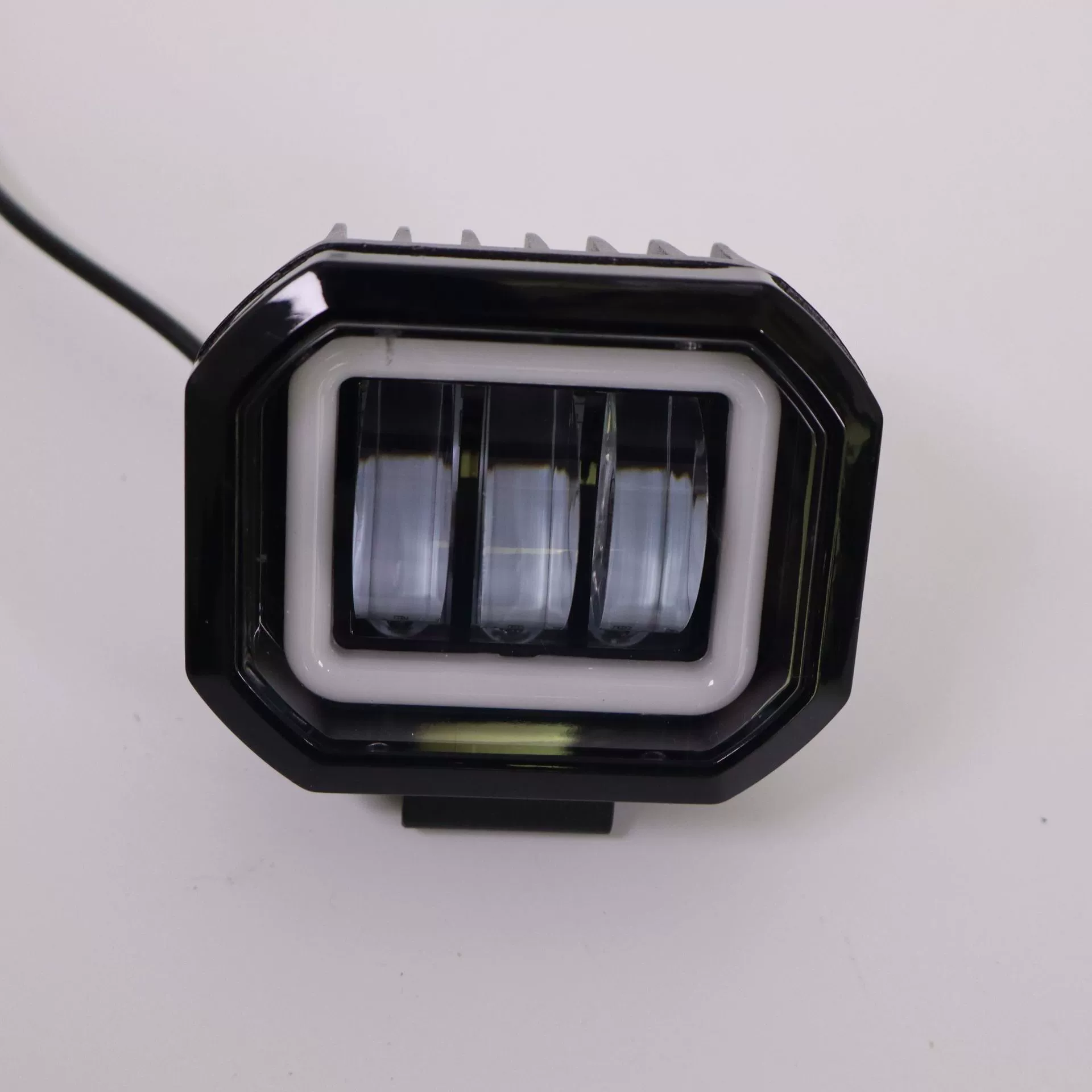 Трансграничный автомобиль мотоцикл светодиодная прожекция фары 48V60V72V Электрический автомобиль осветительные аксессуары для производителей прямой поставки