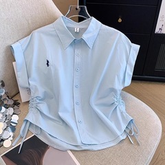 港の味の甘いクールな紐の設計感の刺繍の襟の半袖のシャツの女性の夏の気質の不規則なカーディガンの上着