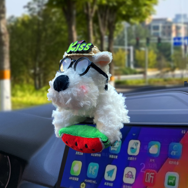 Adornos de la pantalla del coche lindo de Xiang Qian Chong 2024 West Highland Auto Display Regalo de muñeca de decoración de muñeca