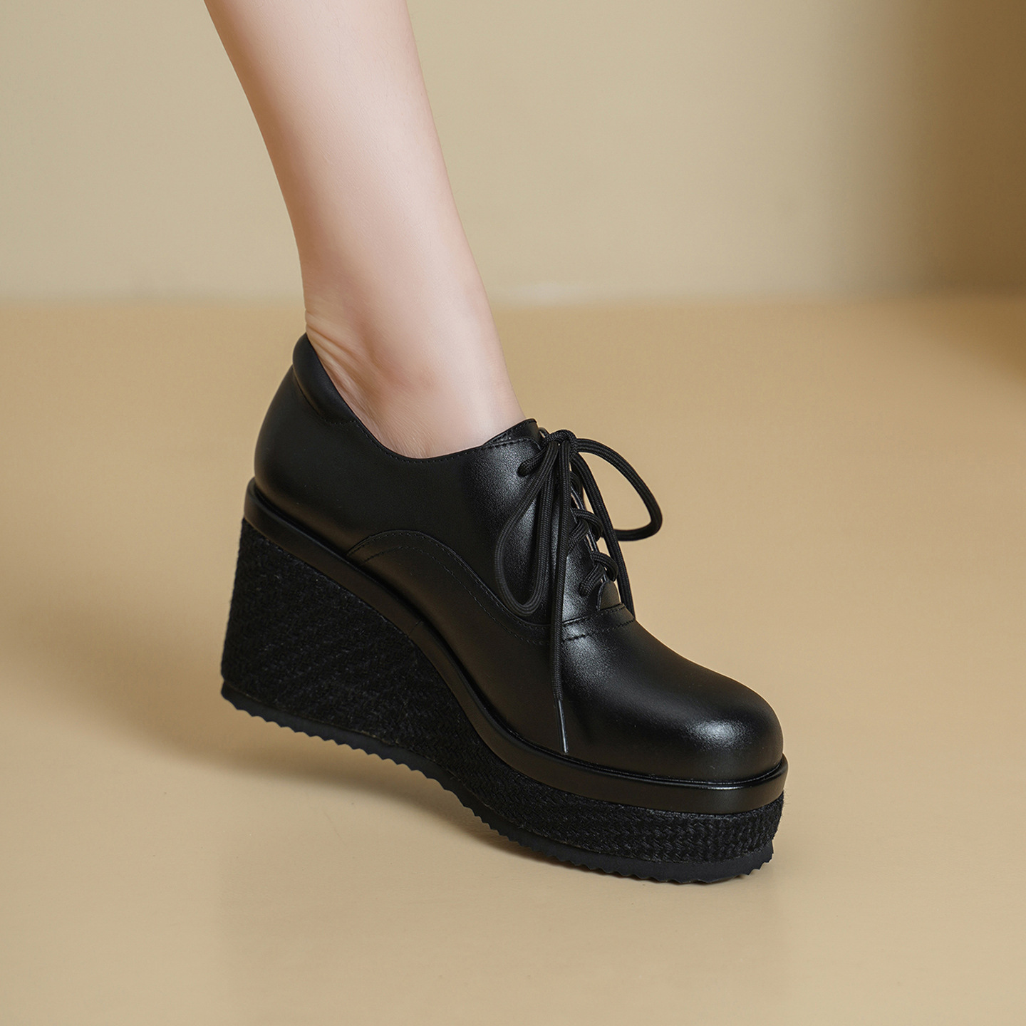 Giày loafer nữ đế xuồng platform da thật buộc dây, gót cao 9 cm — màu đen, màu trắng ngà