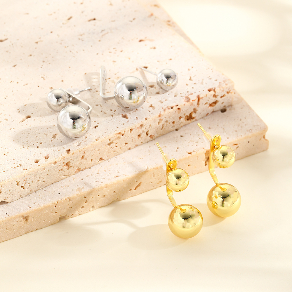 9g Weight 1 Pair Simple Style Round Copper 18K Gold Plated Ear Studs