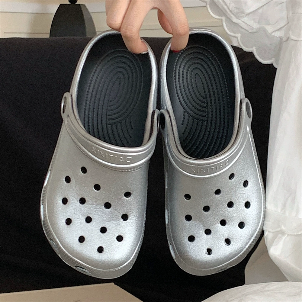 На открытом воздухе Популярные модные повседневные уличные стильные модные летние сандалии и тапочки в Instagram с мягкой подошвой Женская новая обувь для пляжных отверстий