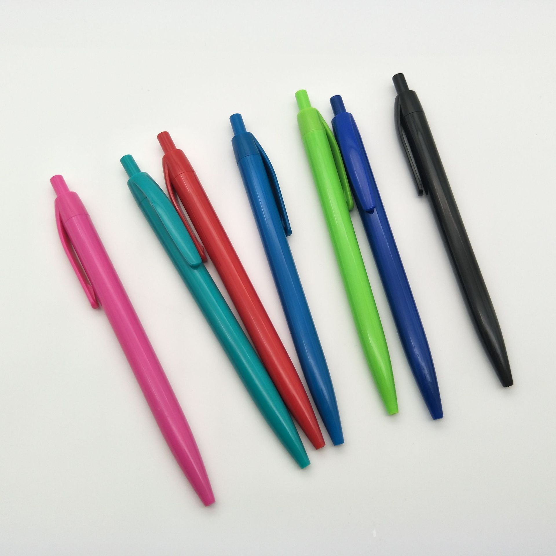 Bolígrafo publicitario personalizado bolígrafo publicitario blanco bolígrafo de plástico simple bolígrafo de plástico bolígrafo de hotel de oficina bolígrafo de plástico