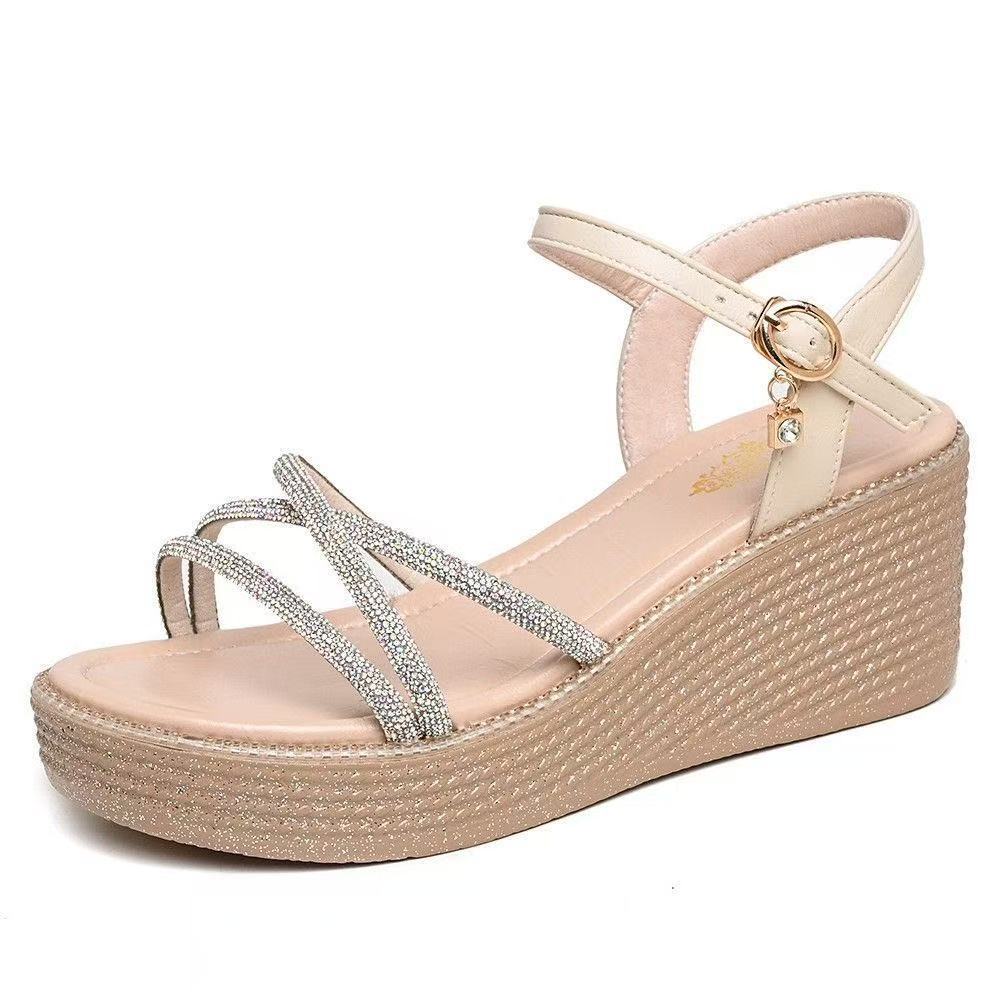Sandallas de diamante para mujeres verano 2026 nuevo cruce de cinturón europeo y americano sandalias romanas de playa con sandalias