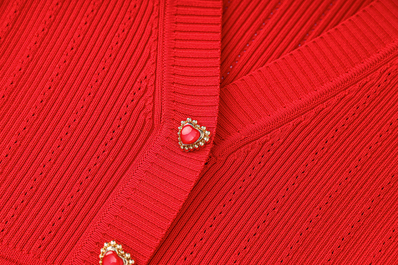 Vêtements pour femmes automne et hiver nouvelle robe rouge à col en V tempérament slim bouton d'amour jupe tricotée jupe courte en ligne A_voghion.com