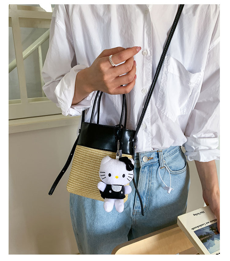 Korean style simple and fashionable woven mobile phone bag for women 2025 summer new seaside vacation crossbody straw woven bucket bag undefined