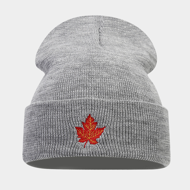 El otoño y el Invierno nuevo bordado de la hoja de arce rojo de Las Mujeres de Moda de punto redondo frío sombrero de moda marca personalidad hip hop sombrero de lana de los hombres
