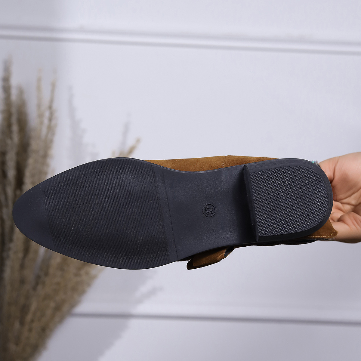 Autumn and winter new large size thick heel soft soled solid color boots for women_voghion.com