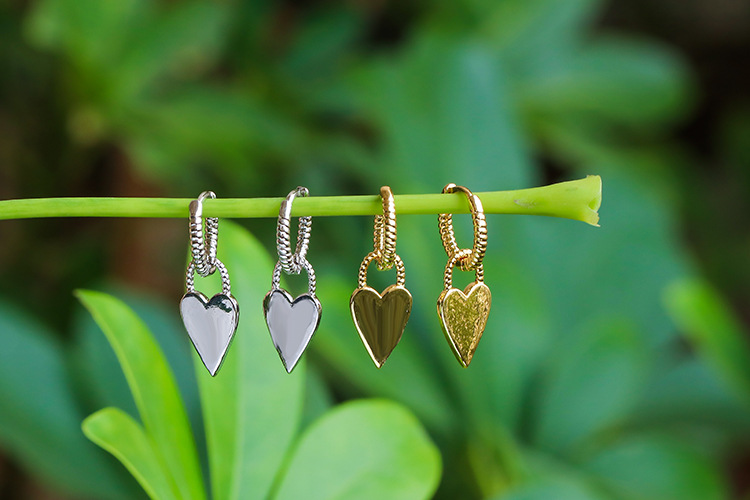 4g Weight Zircon Inlay Material Earrings Classification Housewarming, Anniversary, Business, Wedding, Travel, Birthday, Festival Occasion Retro Glossy Love Micro-inlaid Heart-shaped Lock Earrings